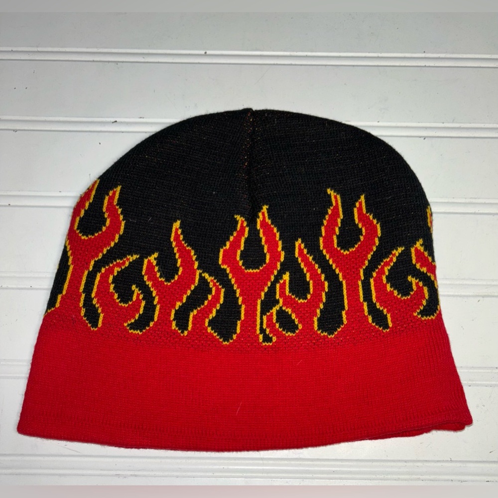 Flame Stocking Hat Black Red Yellow OS Unisex 55% Cotton 45% Acrylic New - Picture 3 of 4